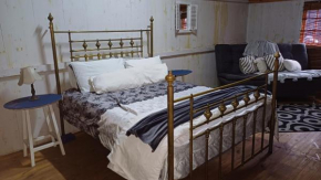 Wooden Creek Estate Backpackers